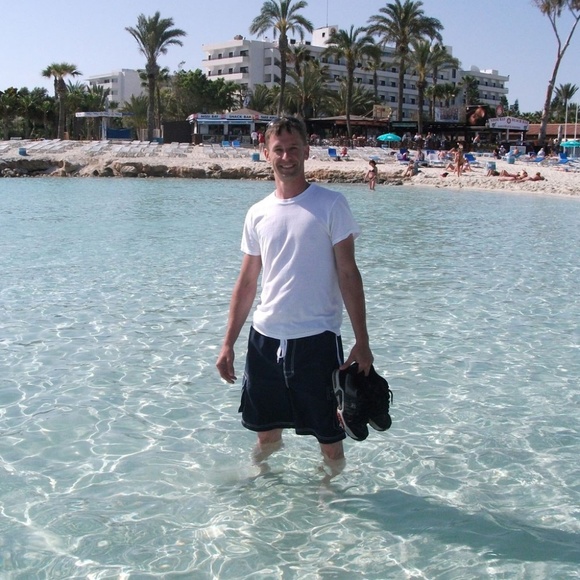 Meet your Posher, Adam - Picture 2 of 2